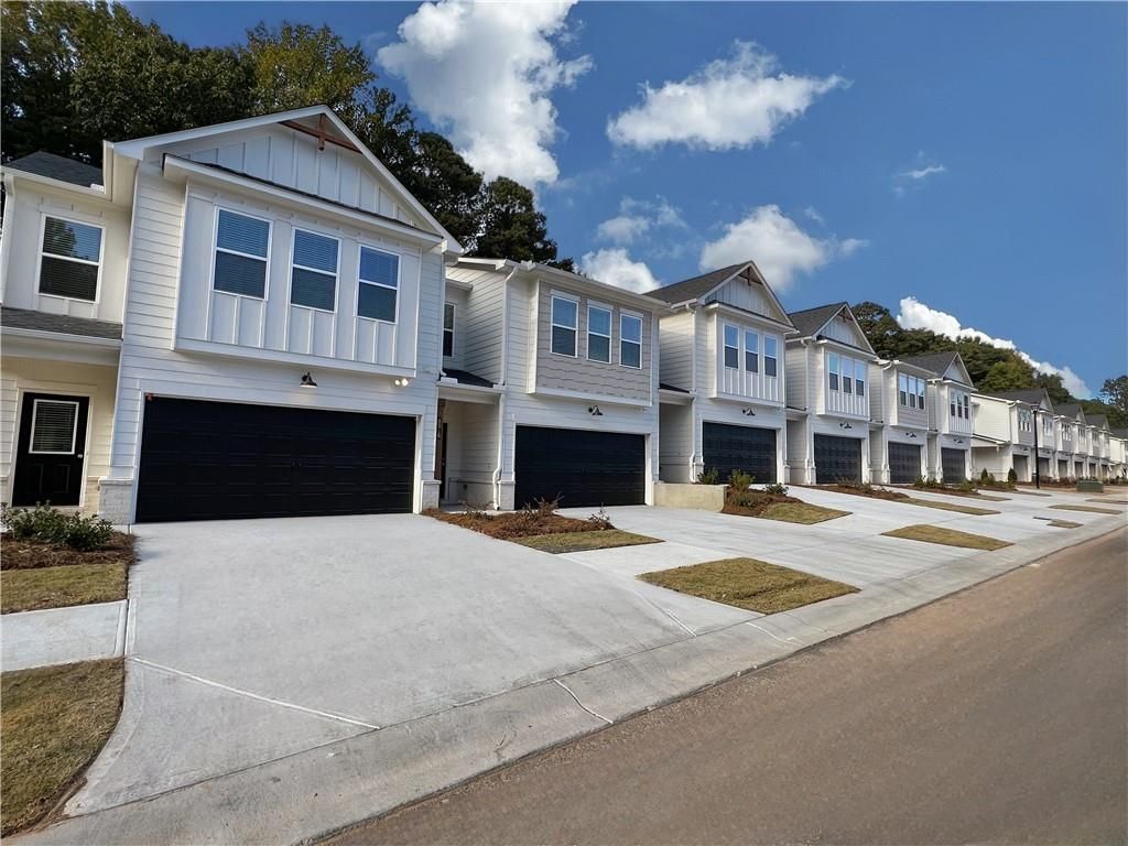 19 RHG Homes Under Contract in Lilburn!
